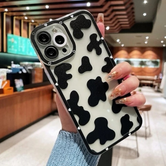 Accessories - ⚠️Clearance🐮iPhone 13/Pro/Pro Max Cow Print Phone Case